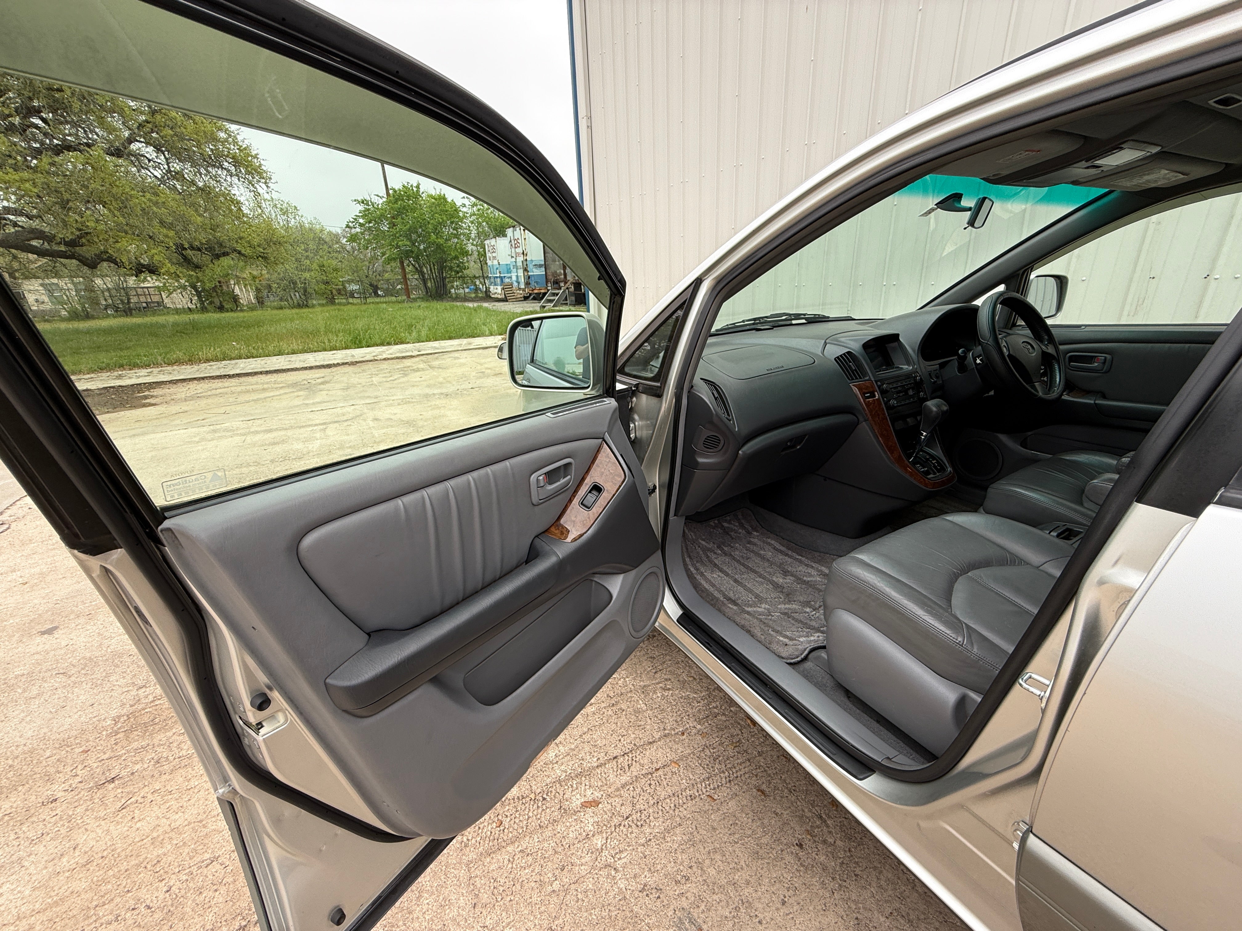 1999 Toyota Harrier
