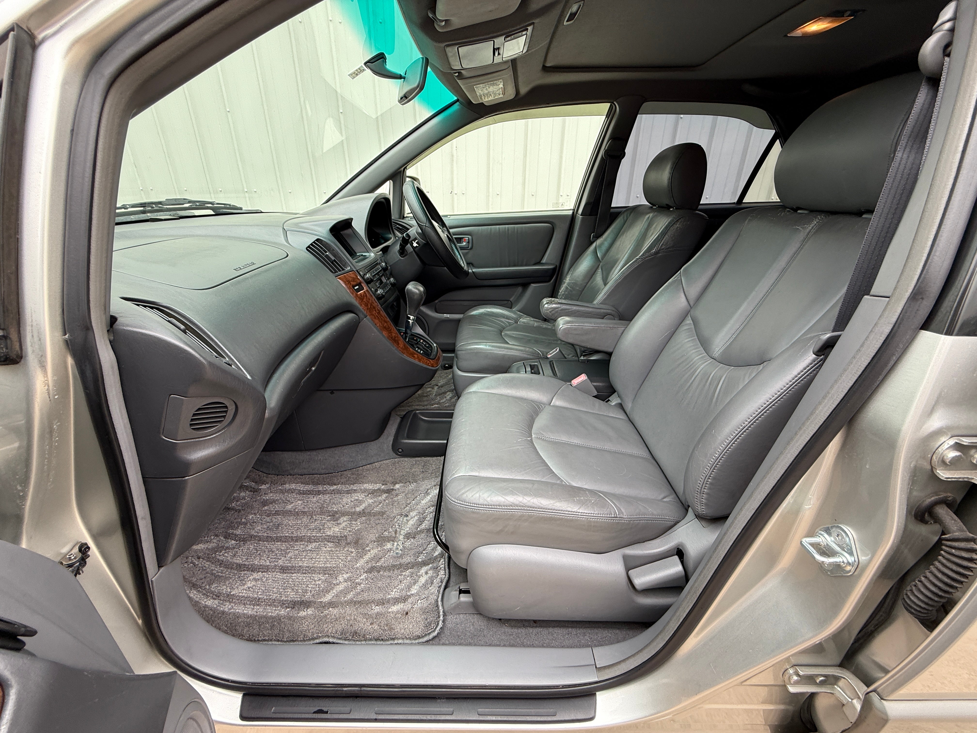 1999 Toyota Harrier