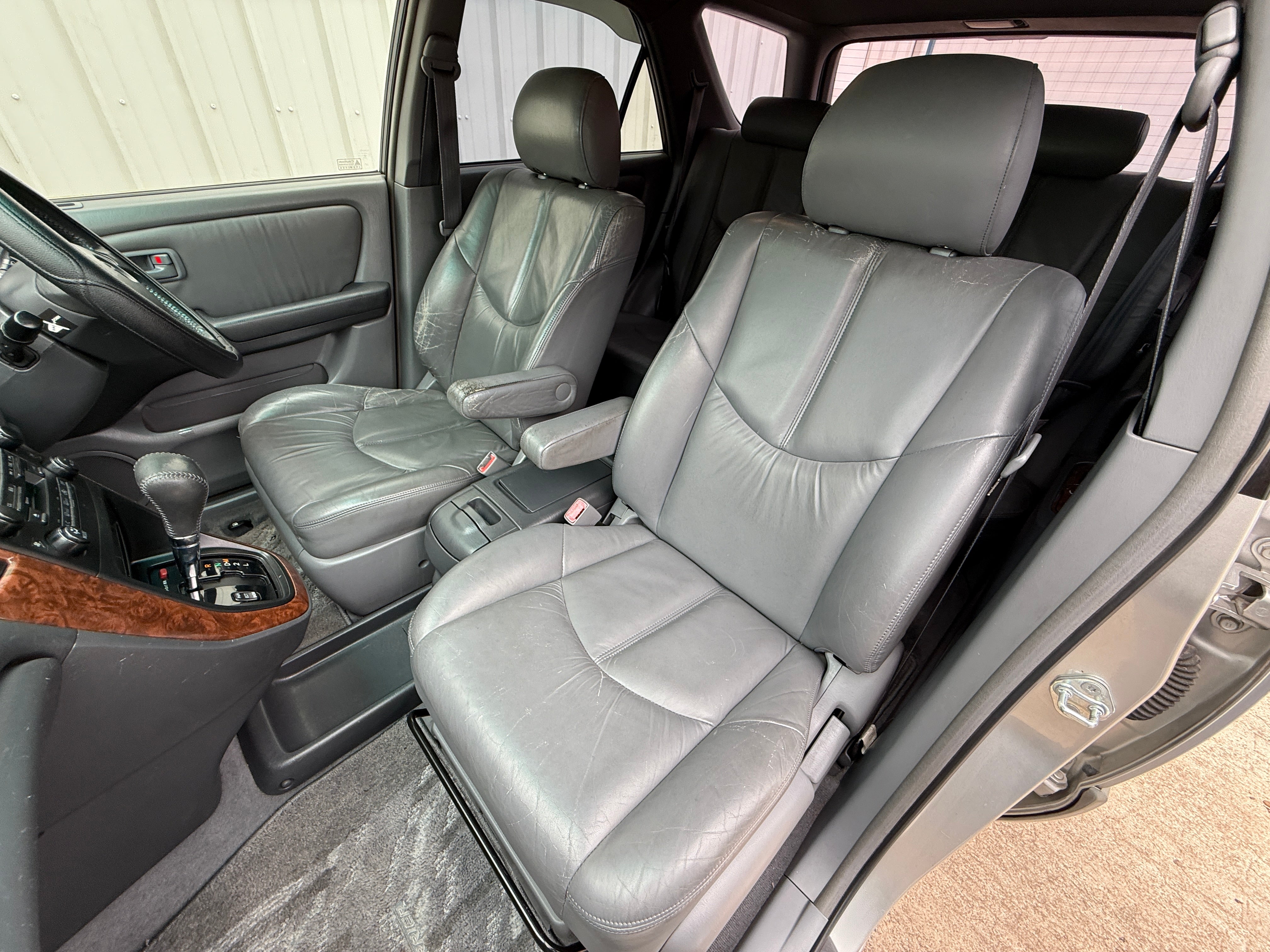 1999 Toyota Harrier