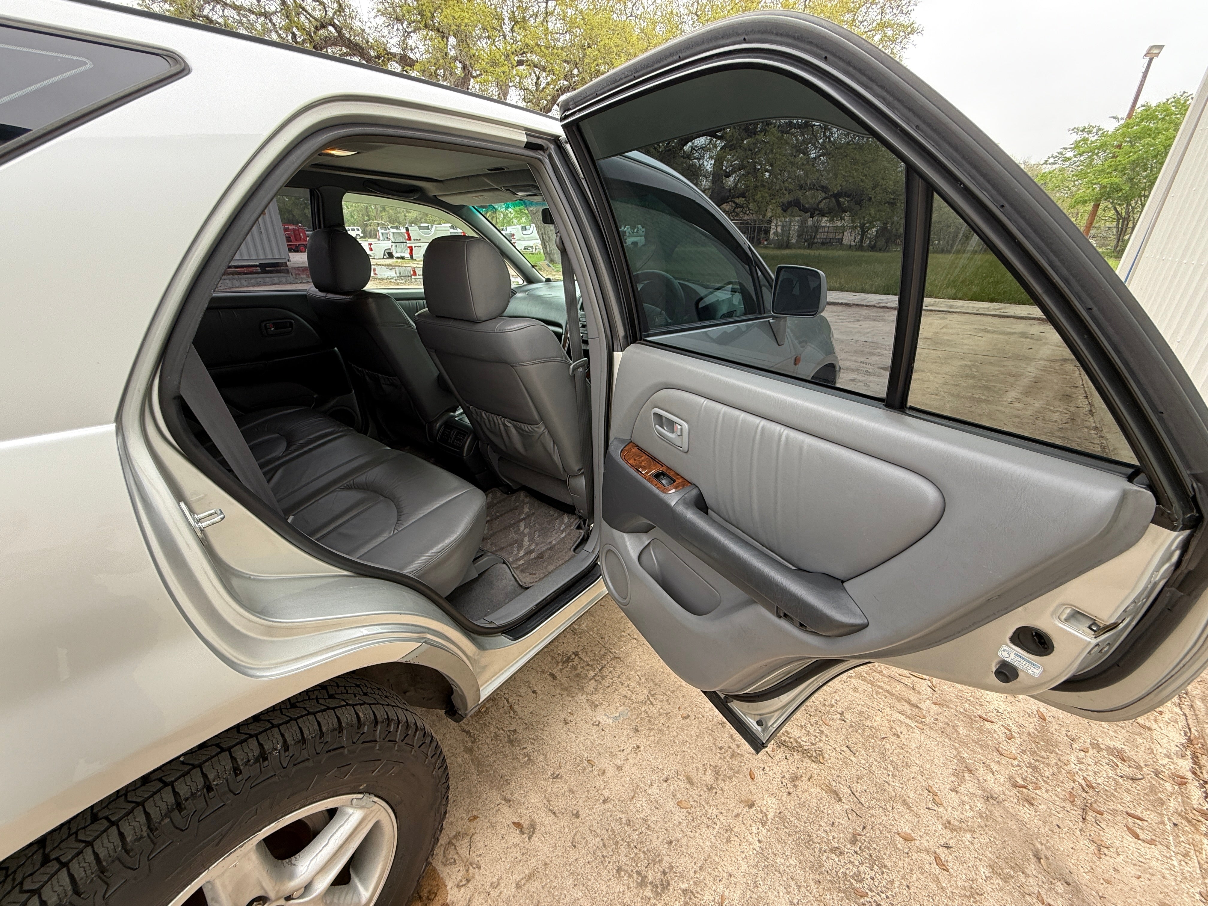 1999 Toyota Harrier