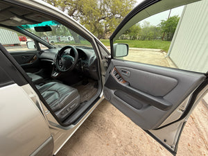 1999 Toyota Harrier