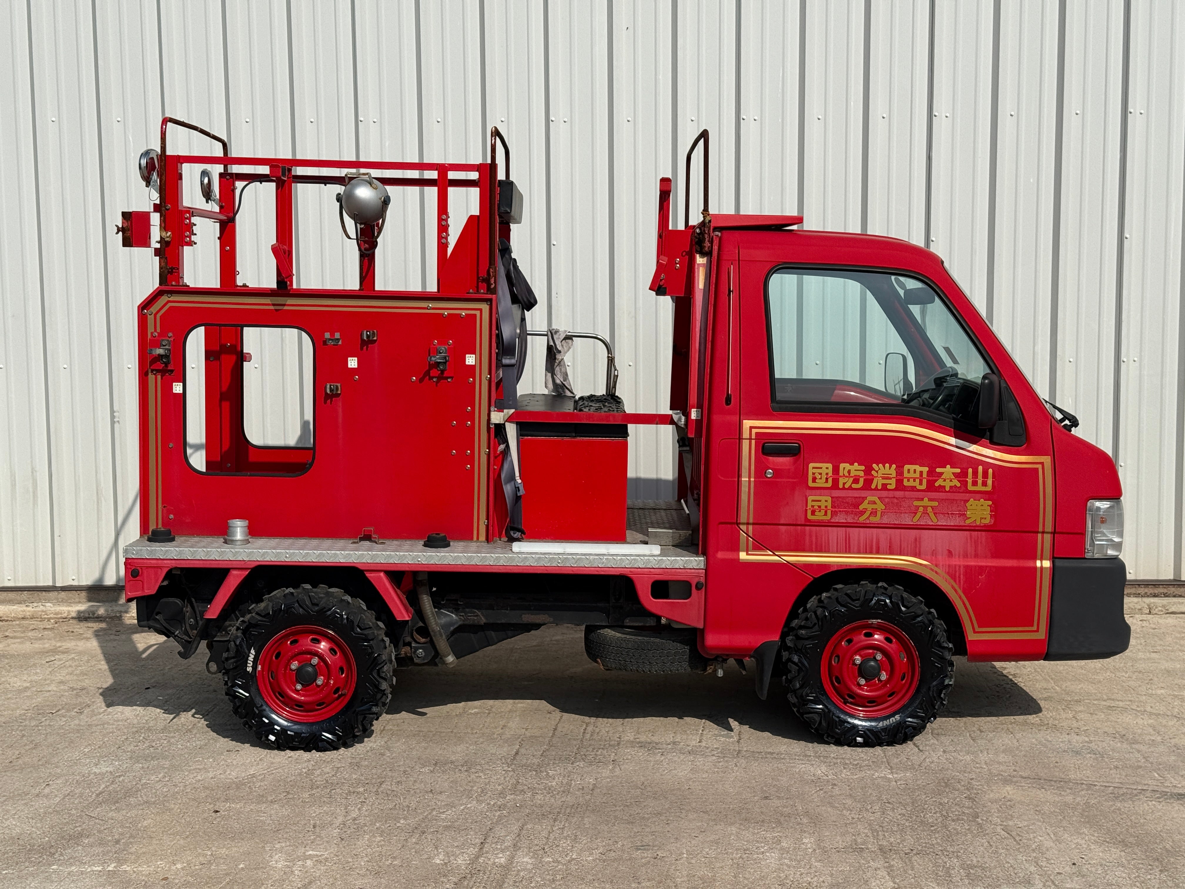 2001 Subaru Sambar 4x4 Fire Truck
