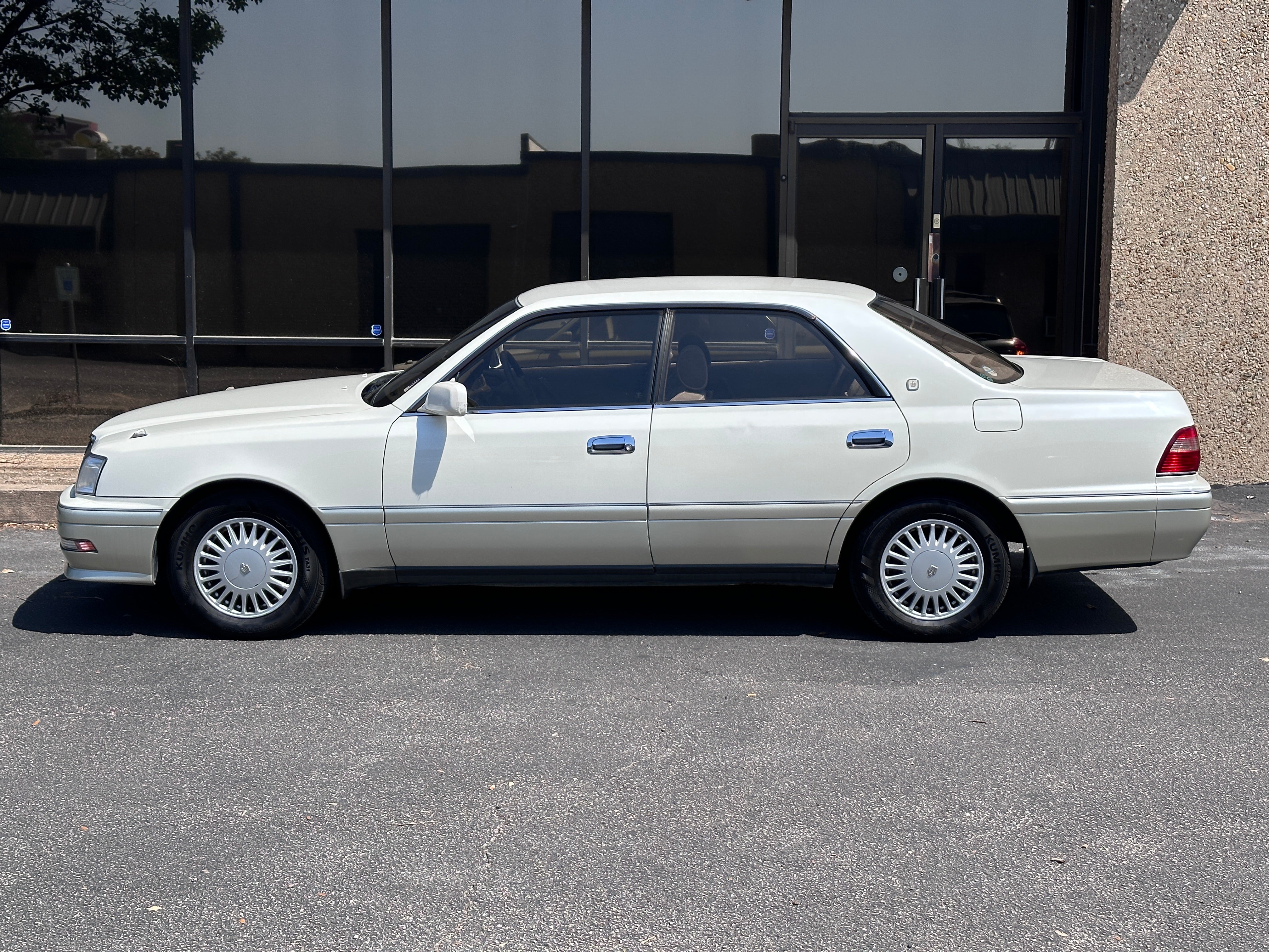 1996 Toyota Crown Royal Saloon