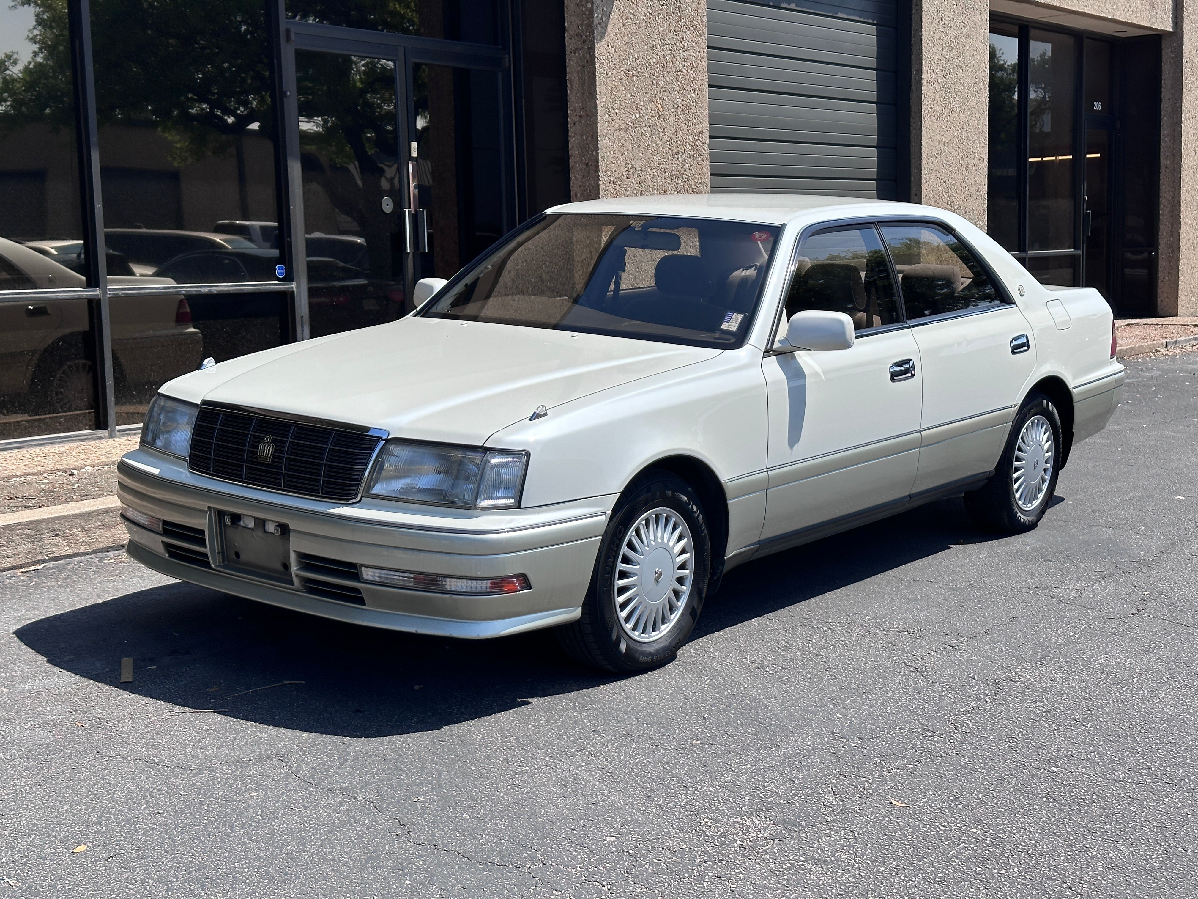 1996 Toyota Crown Royal Saloon