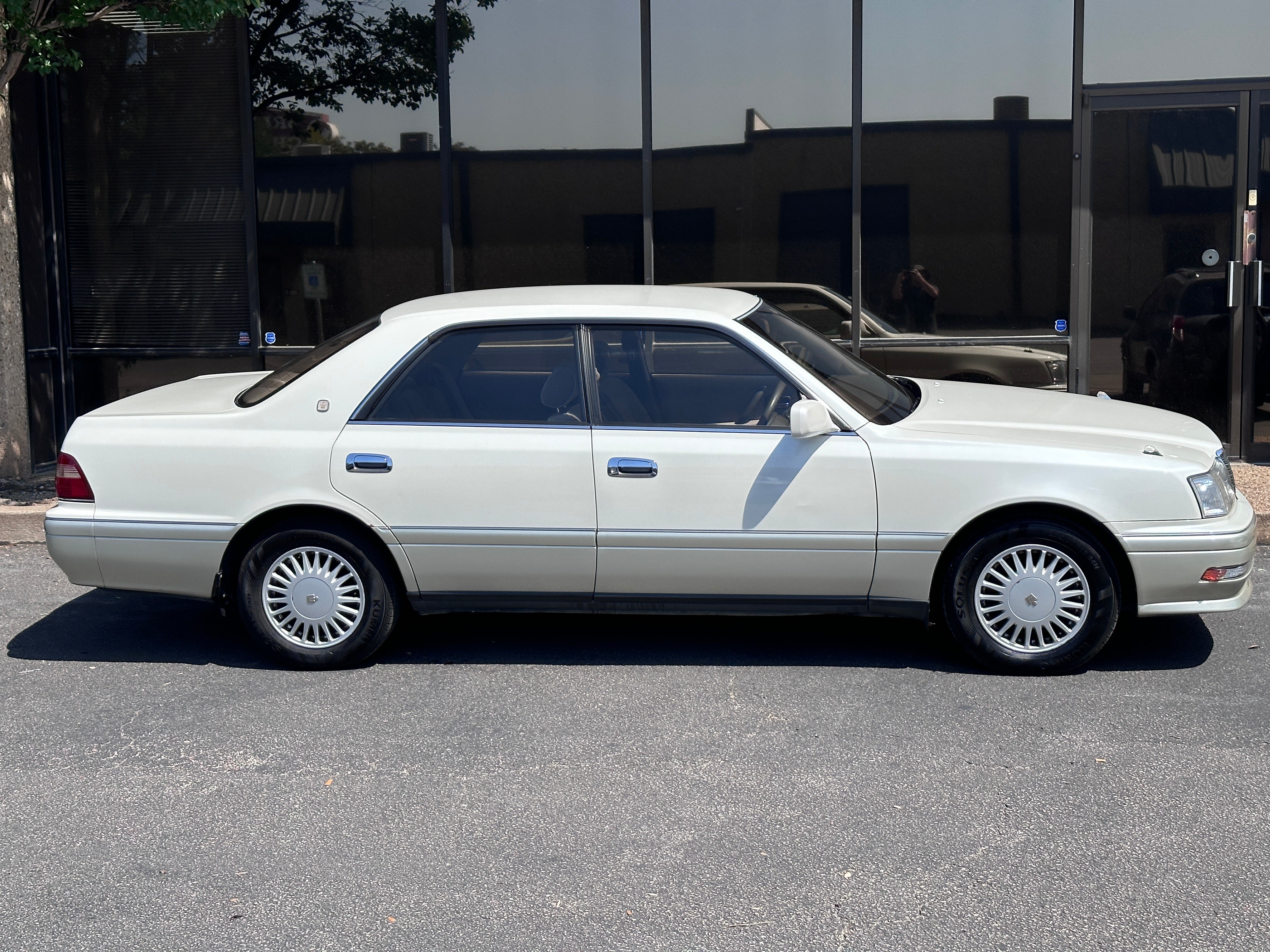1996 Toyota Crown Royal Saloon
