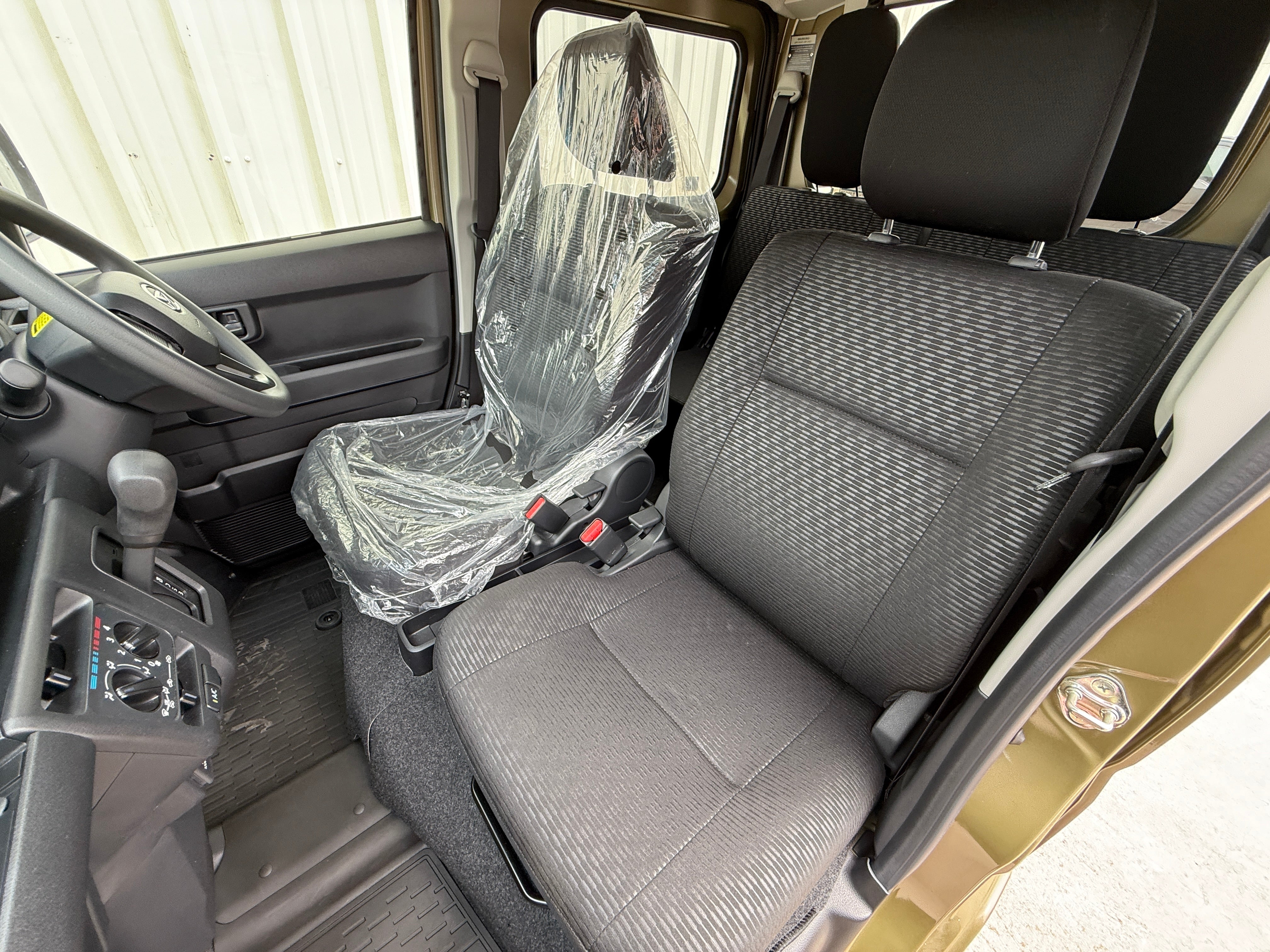 2022 Daihatsu Deck Van 4x4 *Off Highway Use Only*