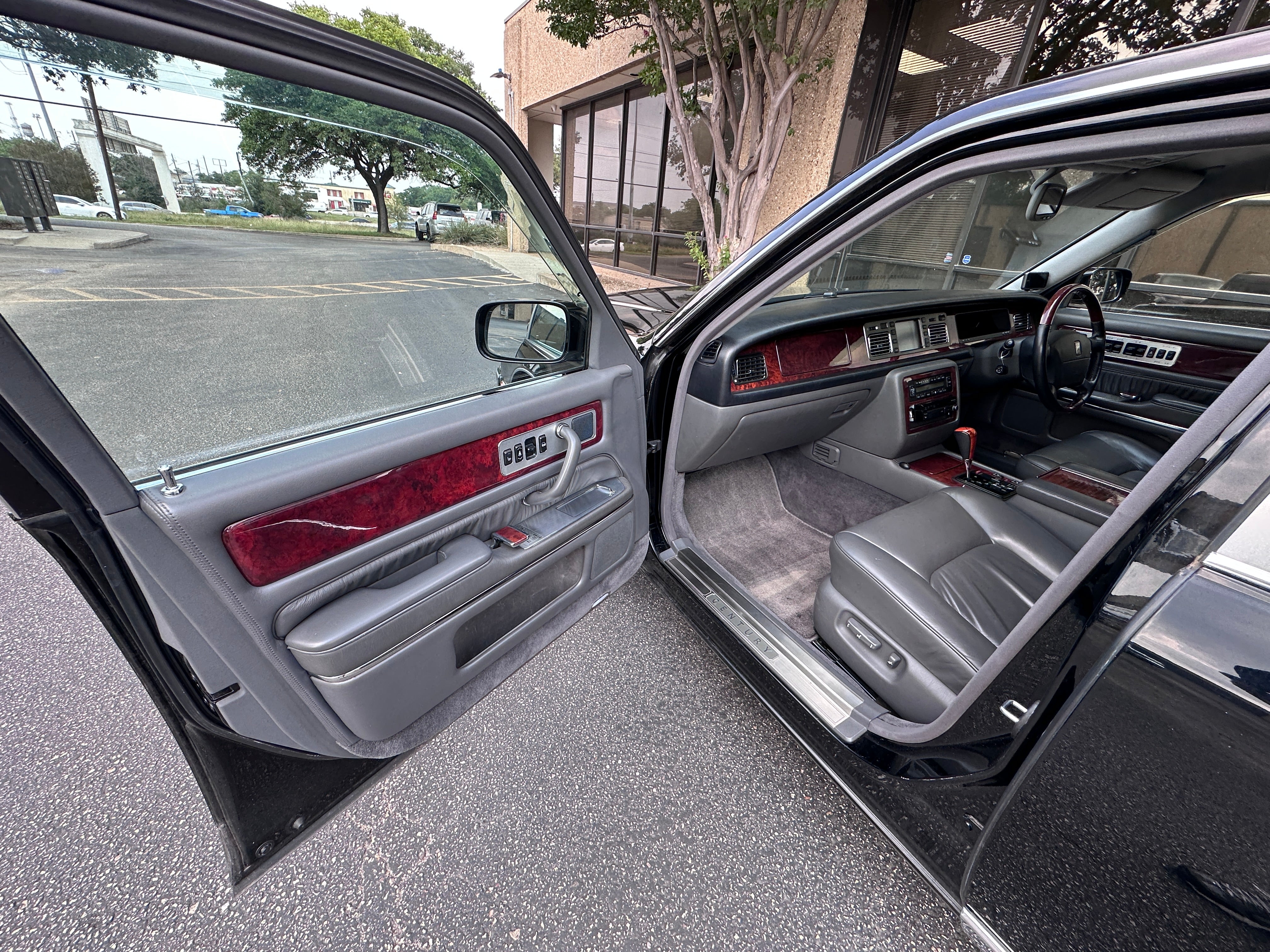1998 Toyota Century V12