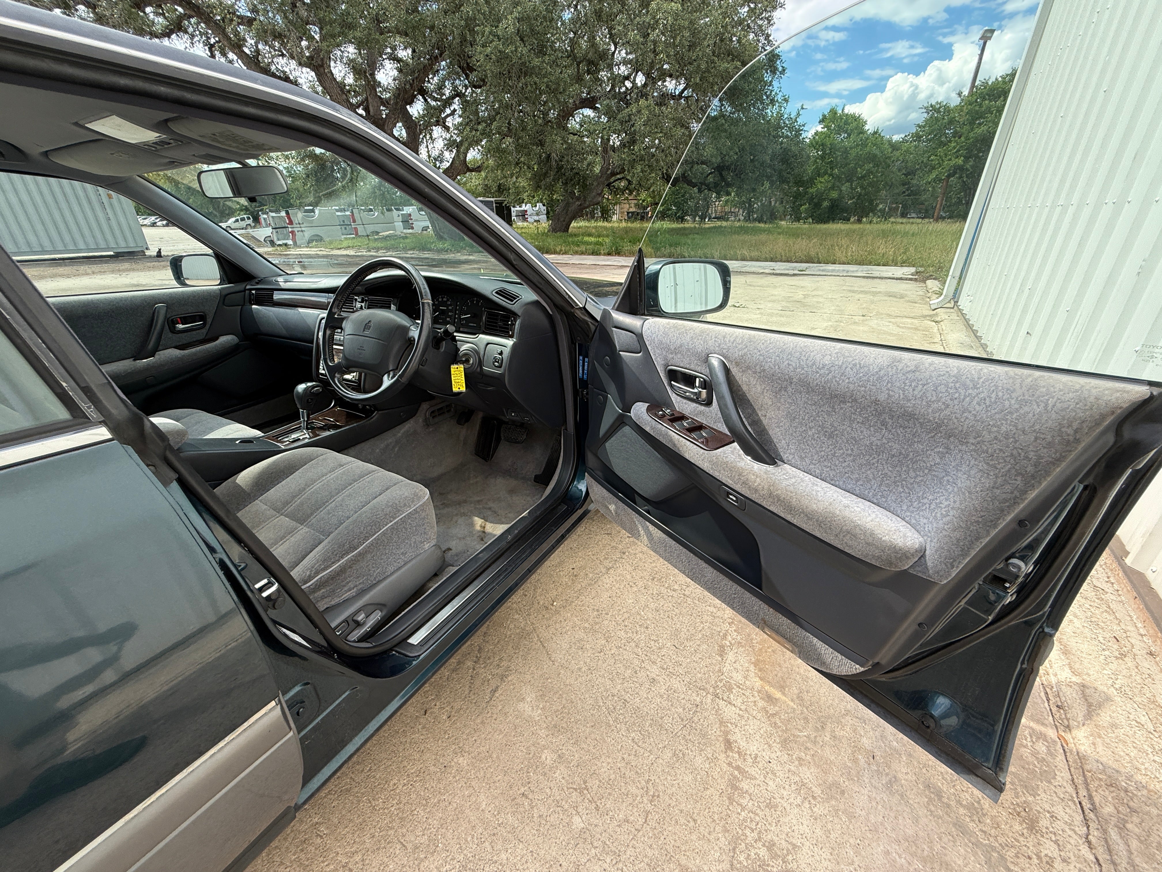 1995 Toyota Crown Royal Saloon
