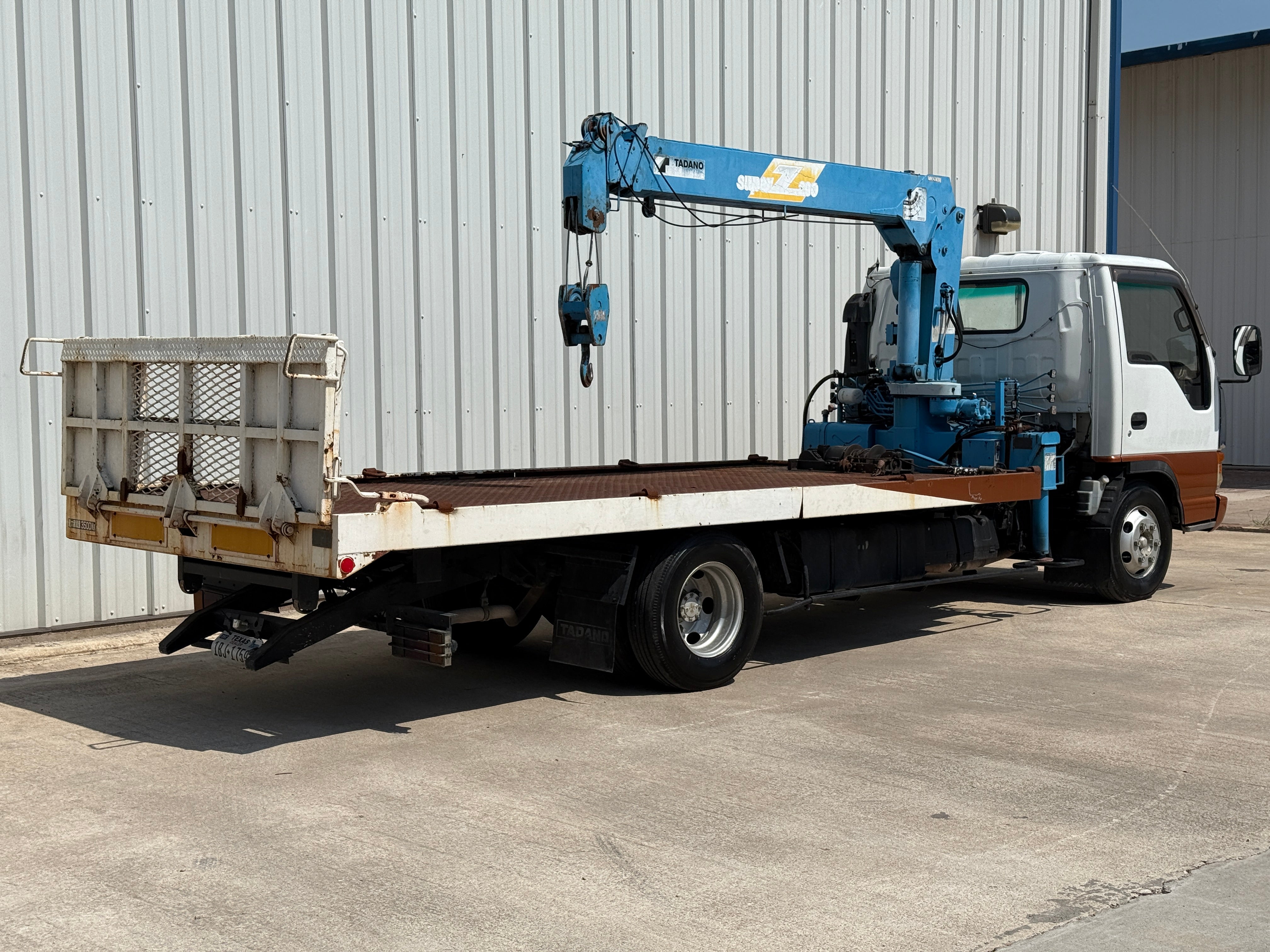 1998 Isuzu Elf Rollback Flatbed w/Crane