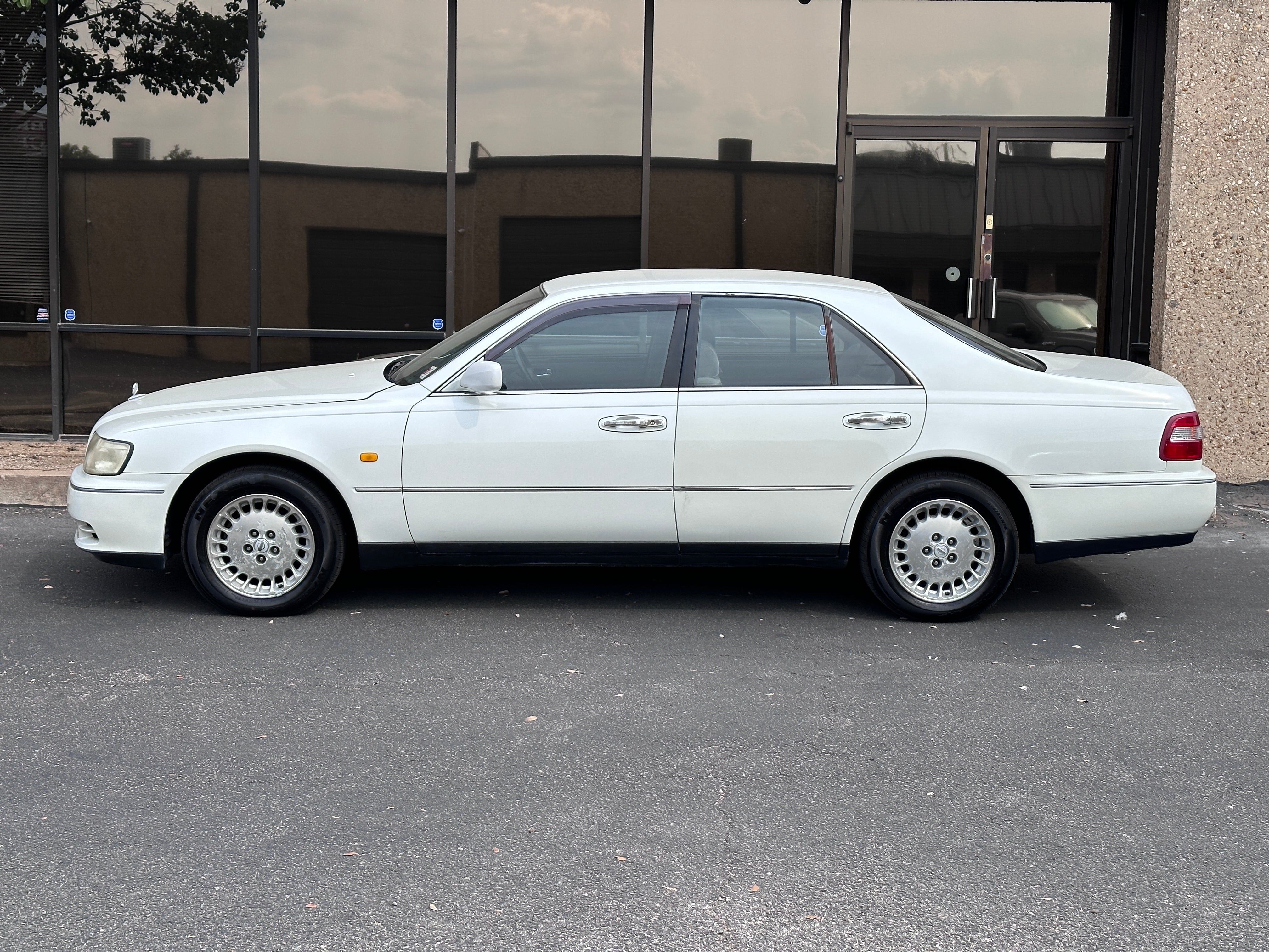 1997 Nissan Cima V8