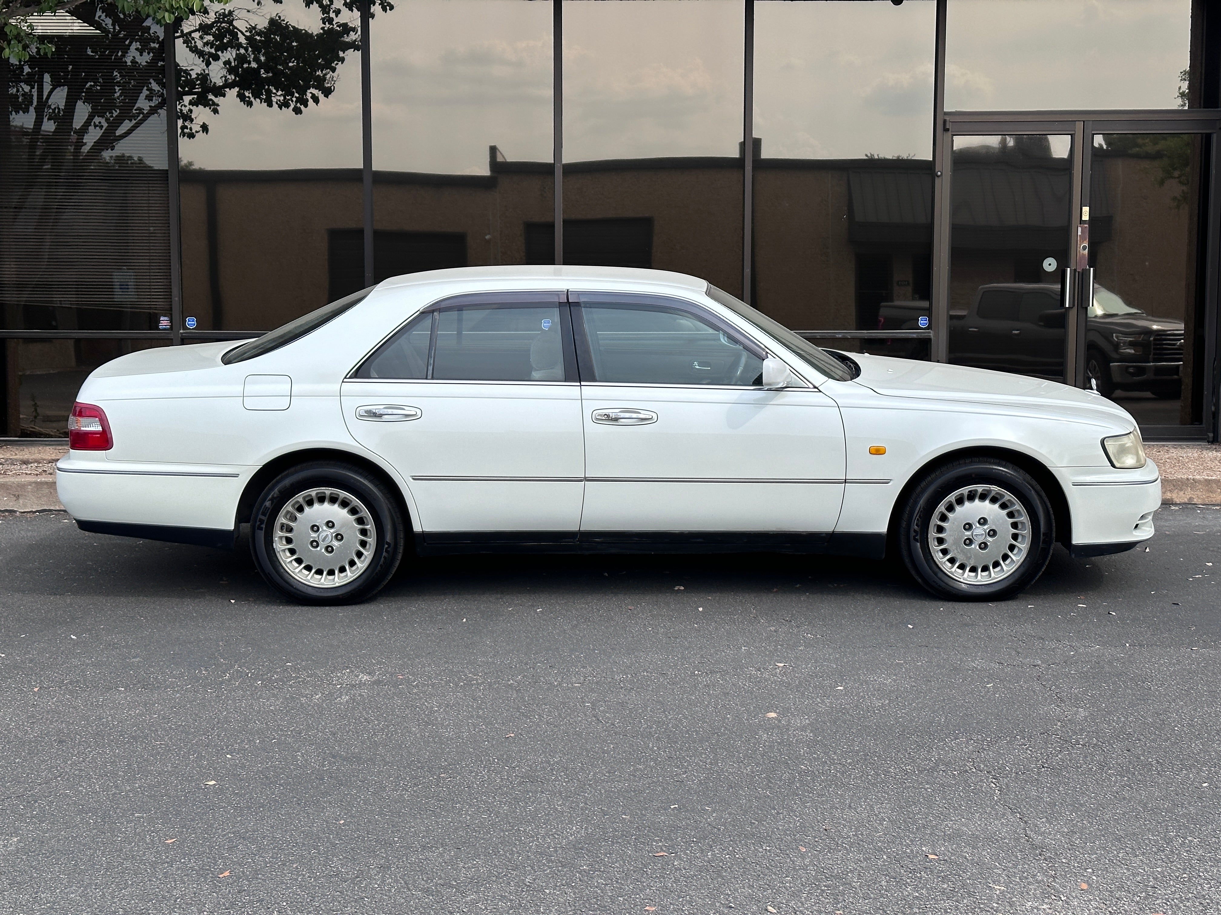 1997 Nissan Cima V8