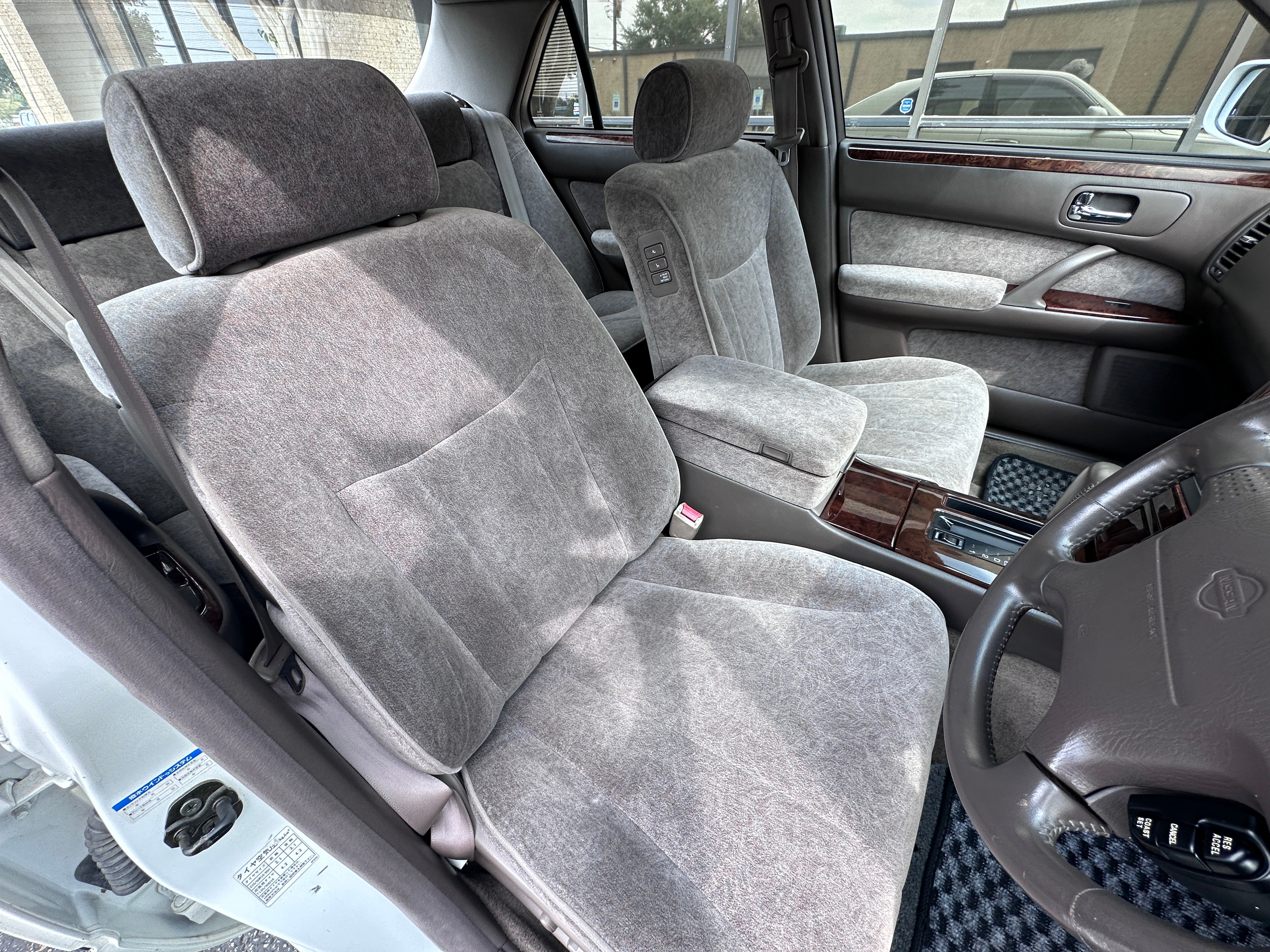 1997 Nissan Cima V8