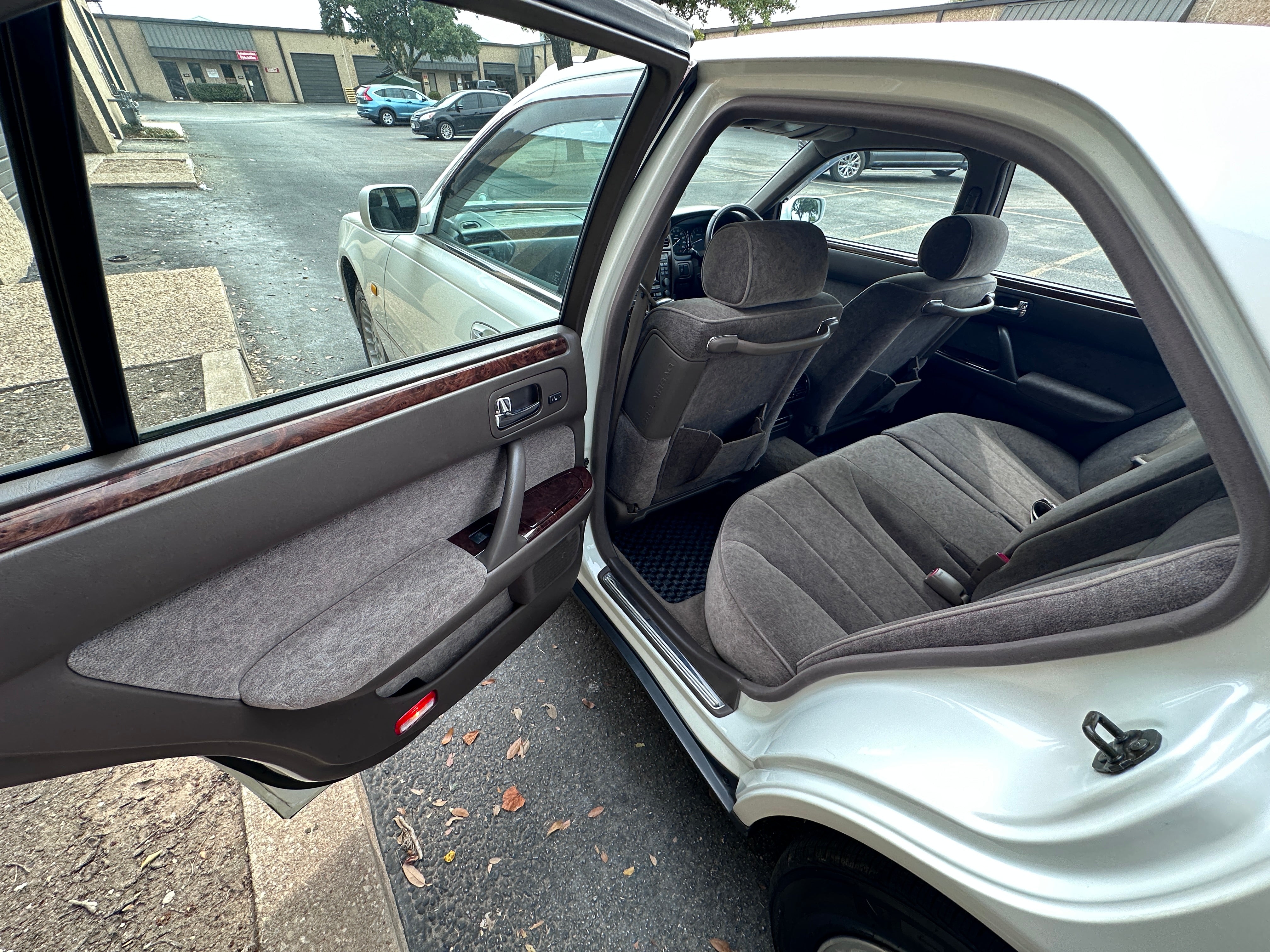 1997 Nissan Cima V8