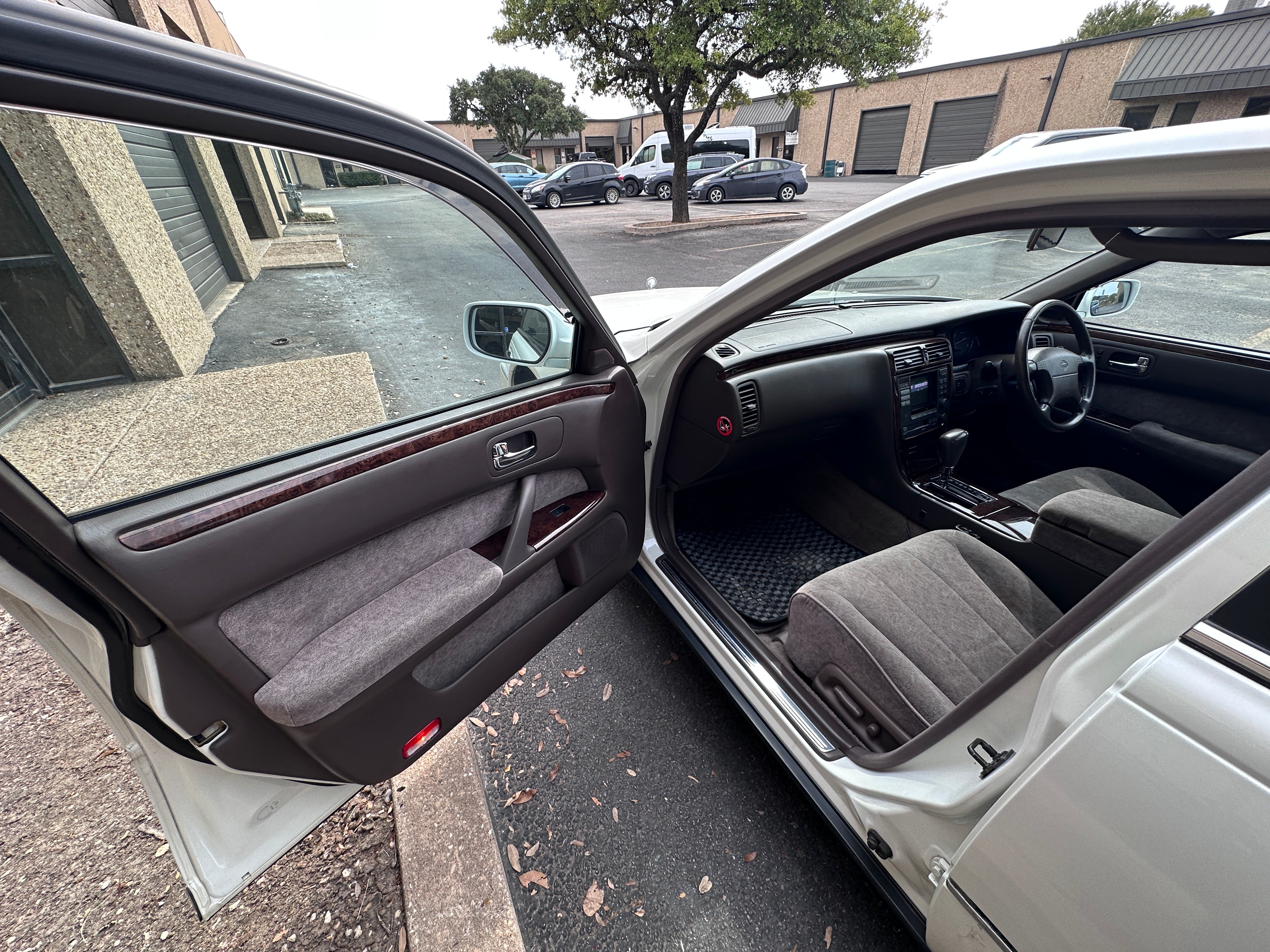 1997 Nissan Cima V8