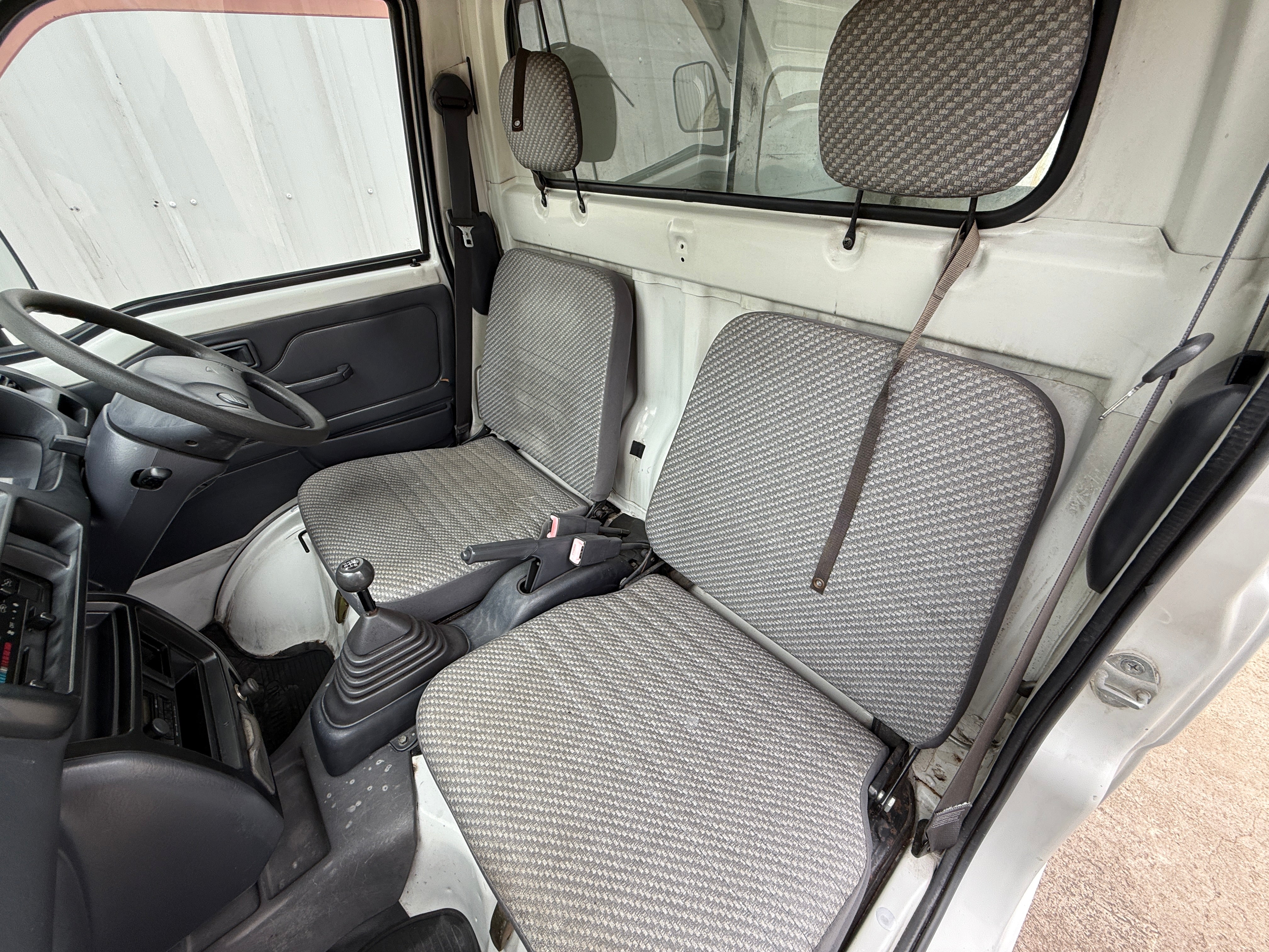 1999 Daihatsu Hijet 4WD Box Truck Stk#13105