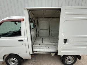 1999 Daihatsu Hijet 4WD Box Truck Stk#13105