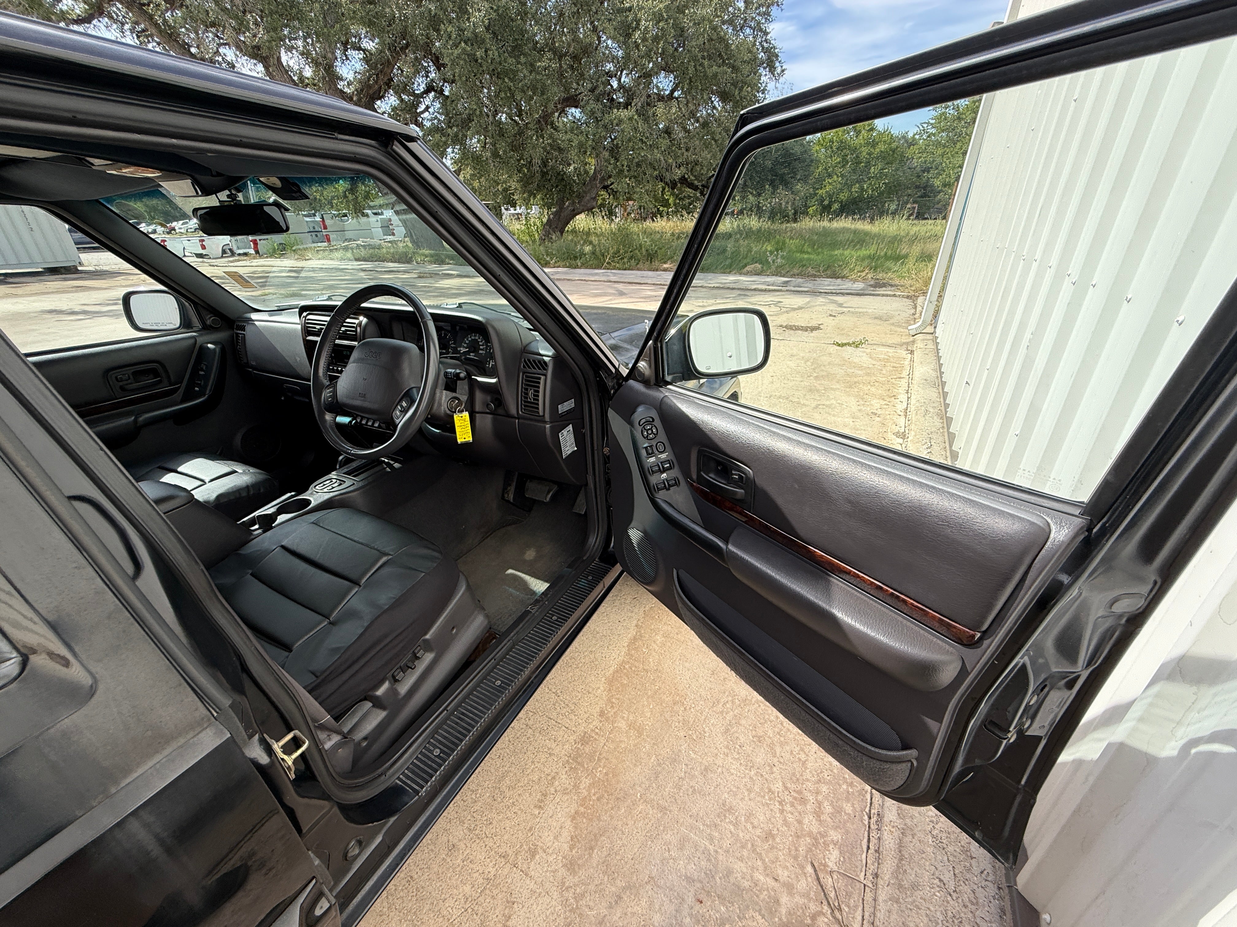 2000 Jeep Cherokee 4x4 4.0L Stk#12684
