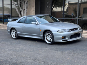 Nissan Syline GT-R GTR V-Spec R33