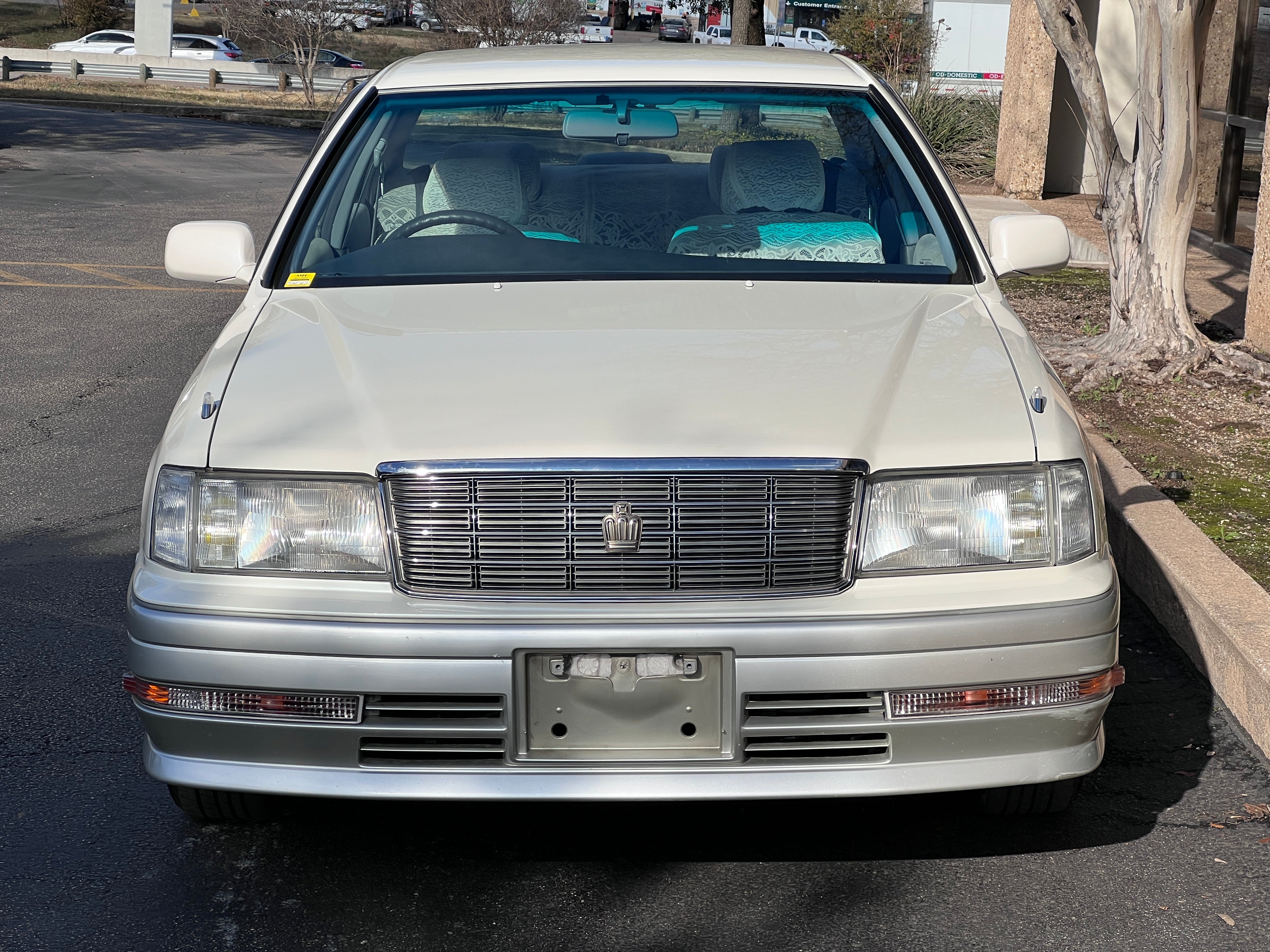 Toyota Crown Royal Saloon