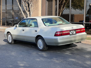 Toyota Crown Royal Saloon