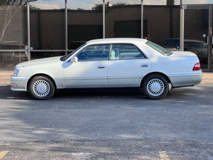 Toyota Crown Royal Saloon