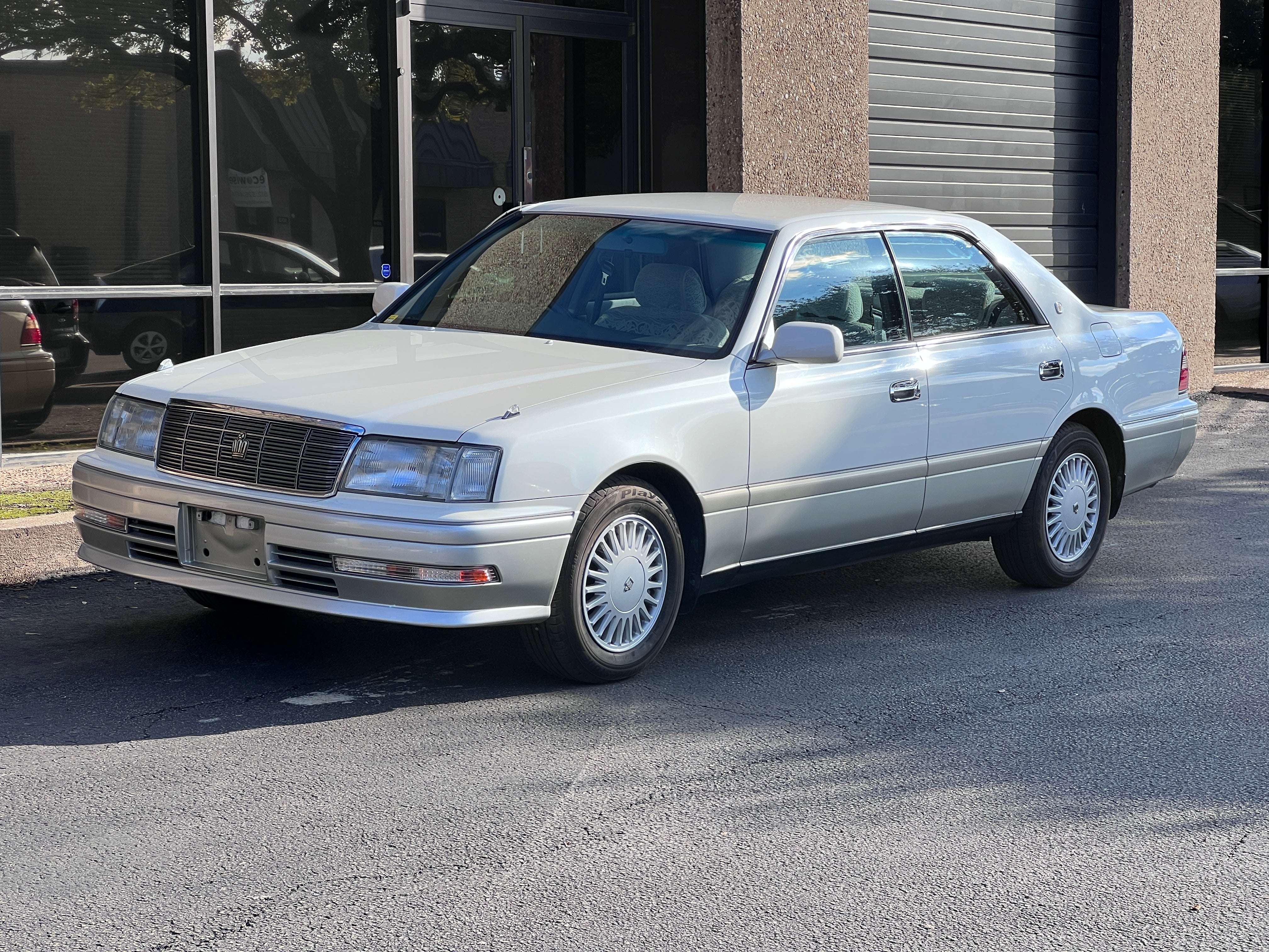 Toyota Crown Royal Saloon