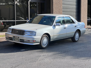 Toyota Crown Royal Saloon