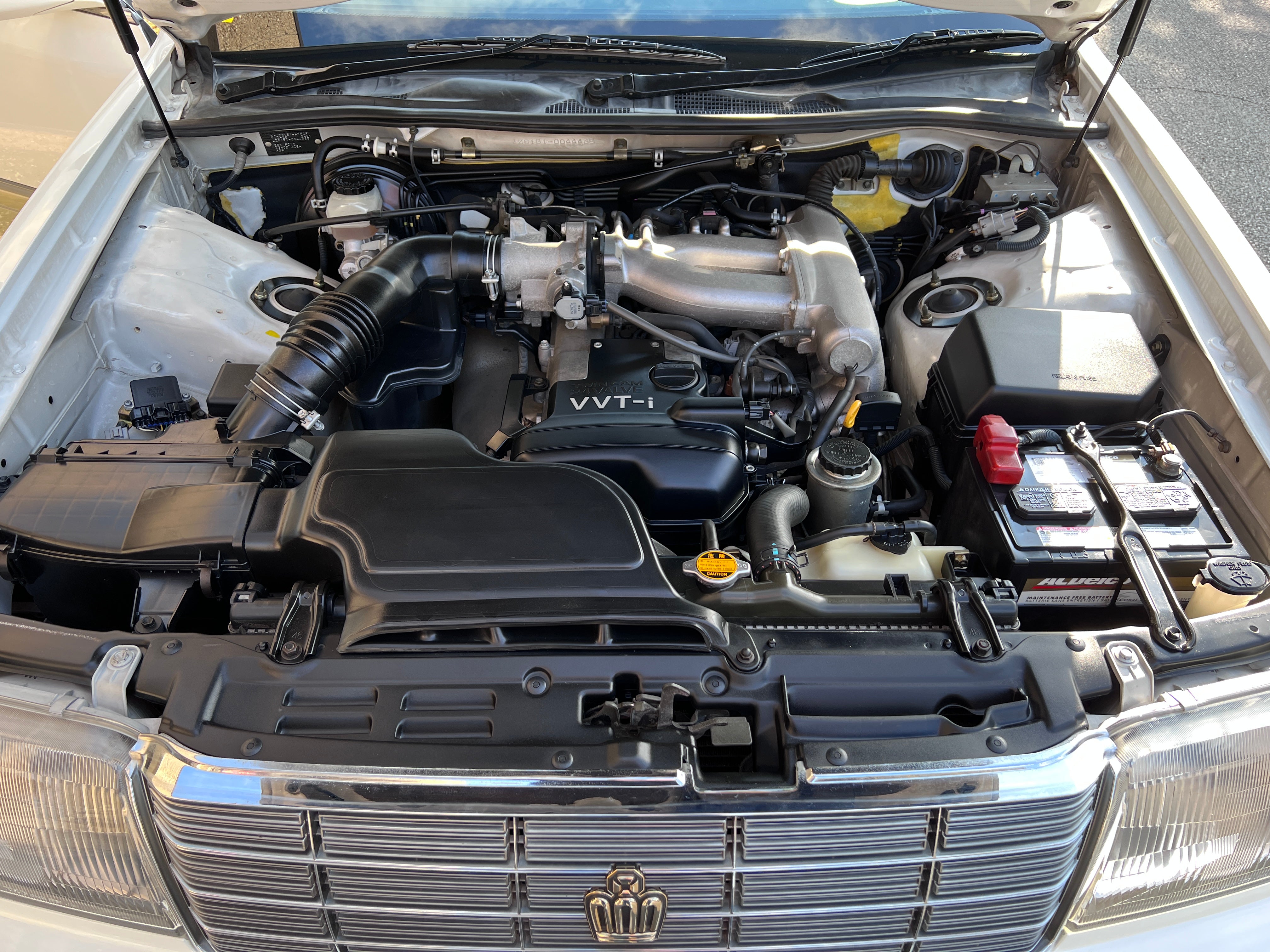 Toyota Crown Royal Saloon