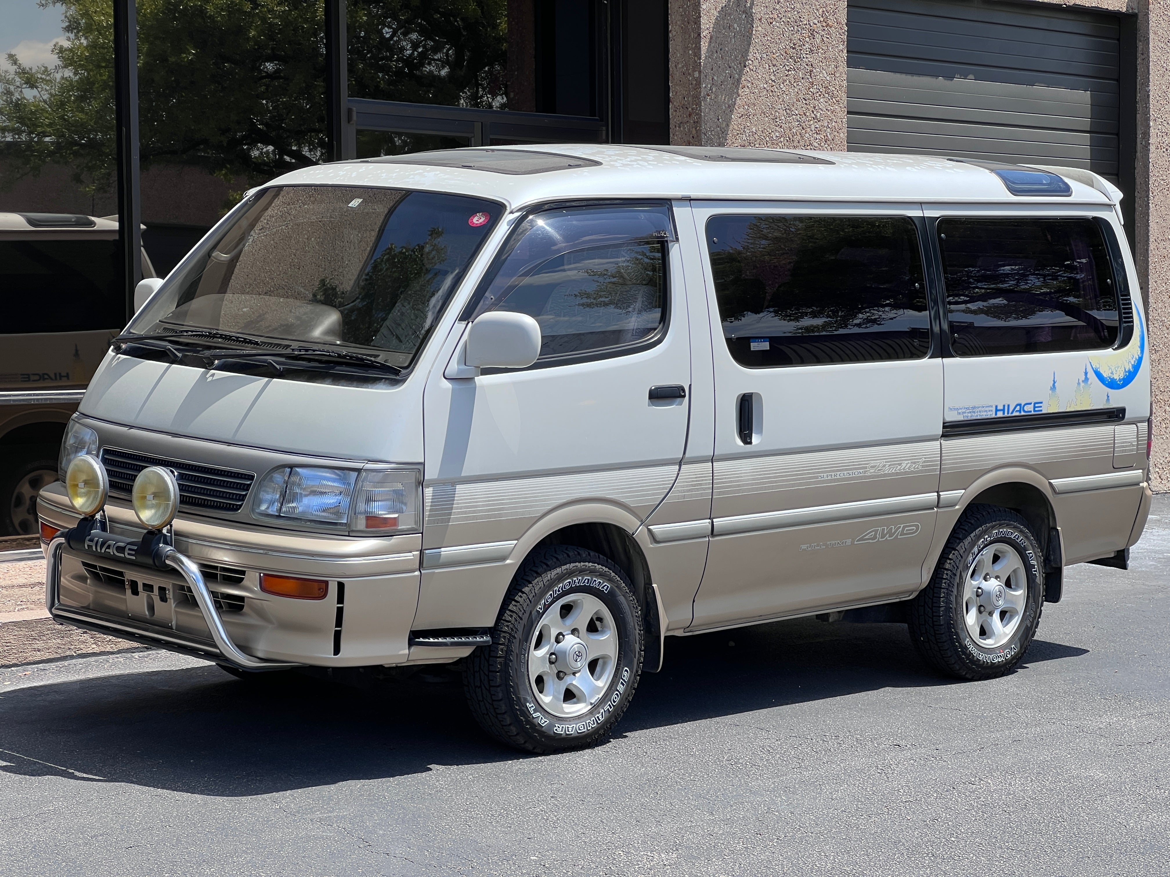 Toyota Hiace Super Custom Limited Diesel 4x4