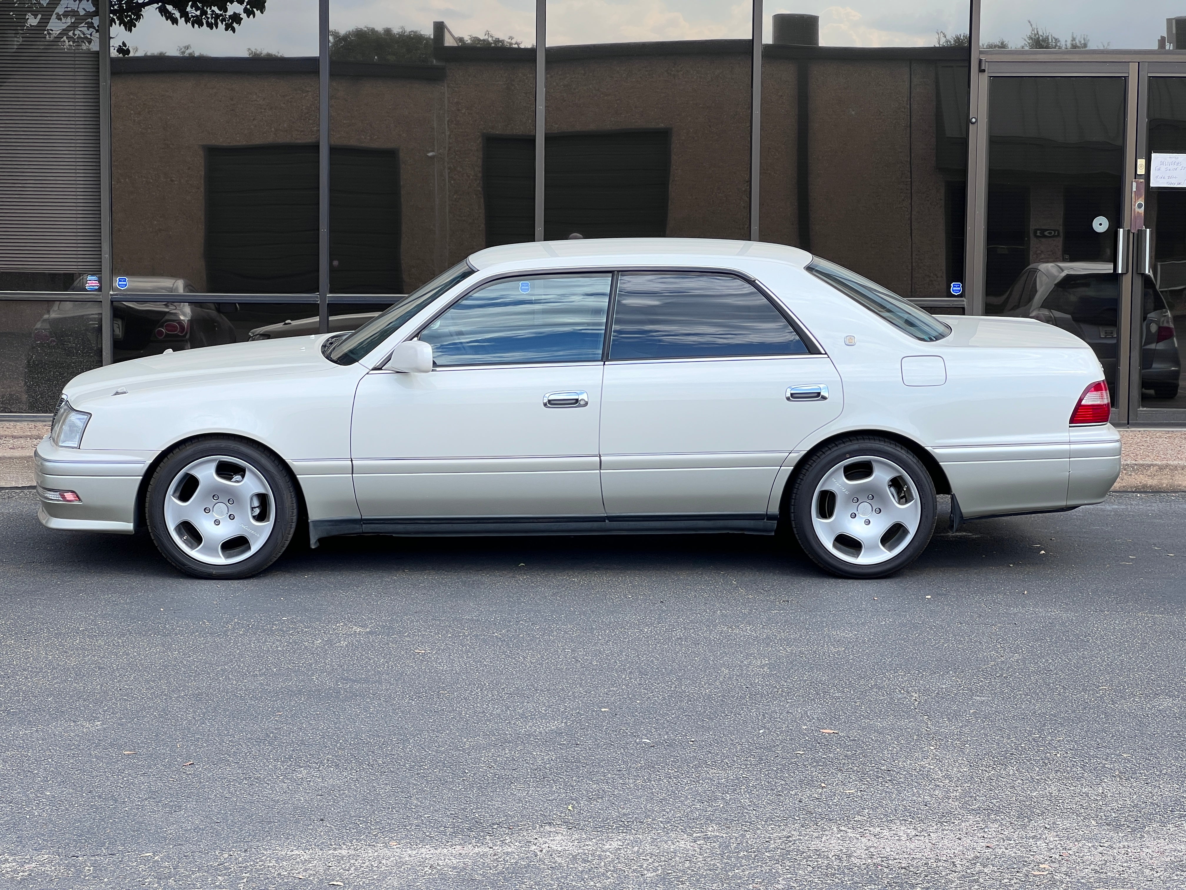 1995 Toyota Crown Royal Saloon