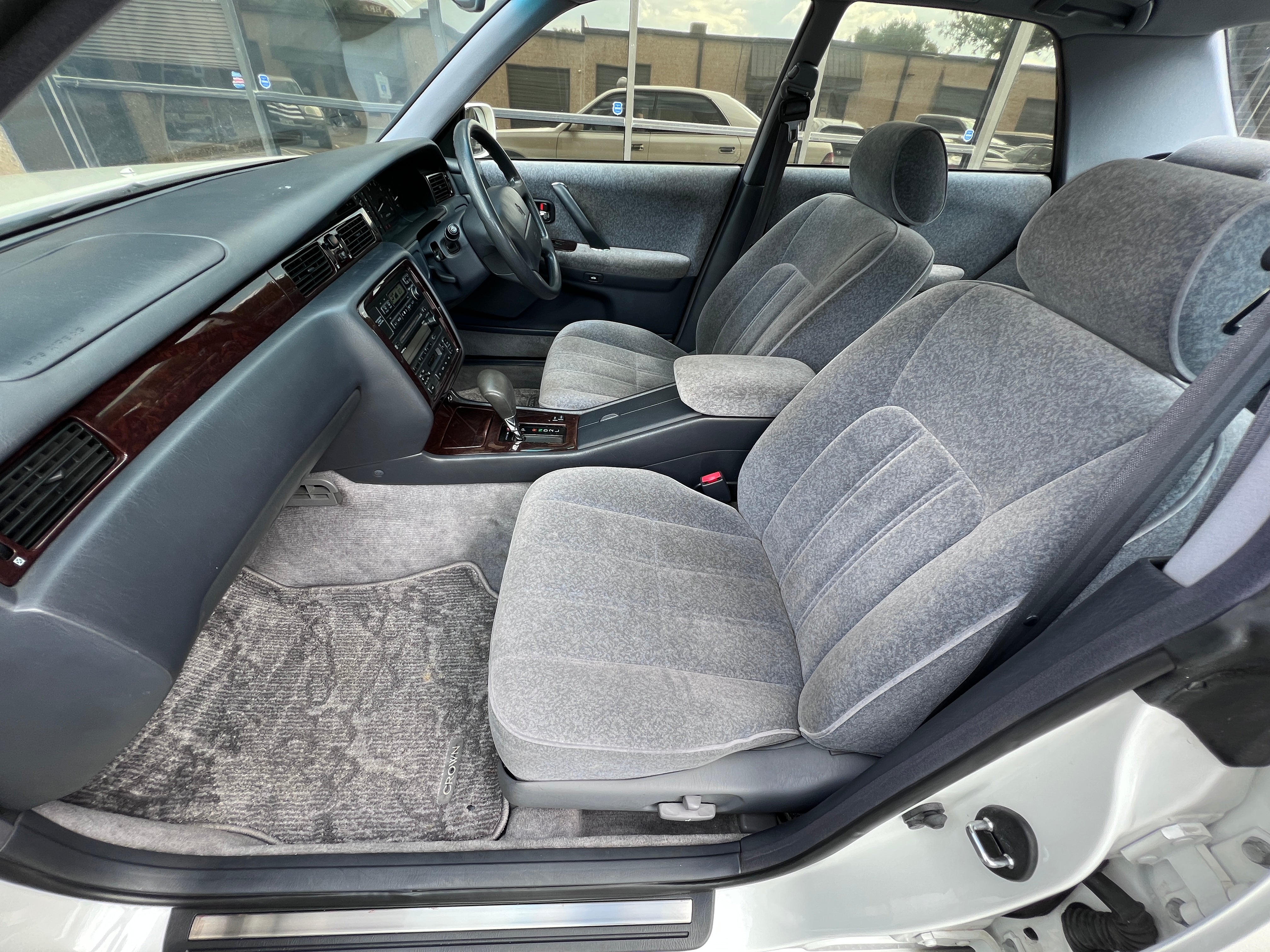 1995 Toyota Crown Royal Saloon
